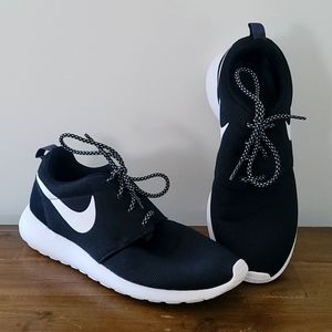 Womens Nike size 9